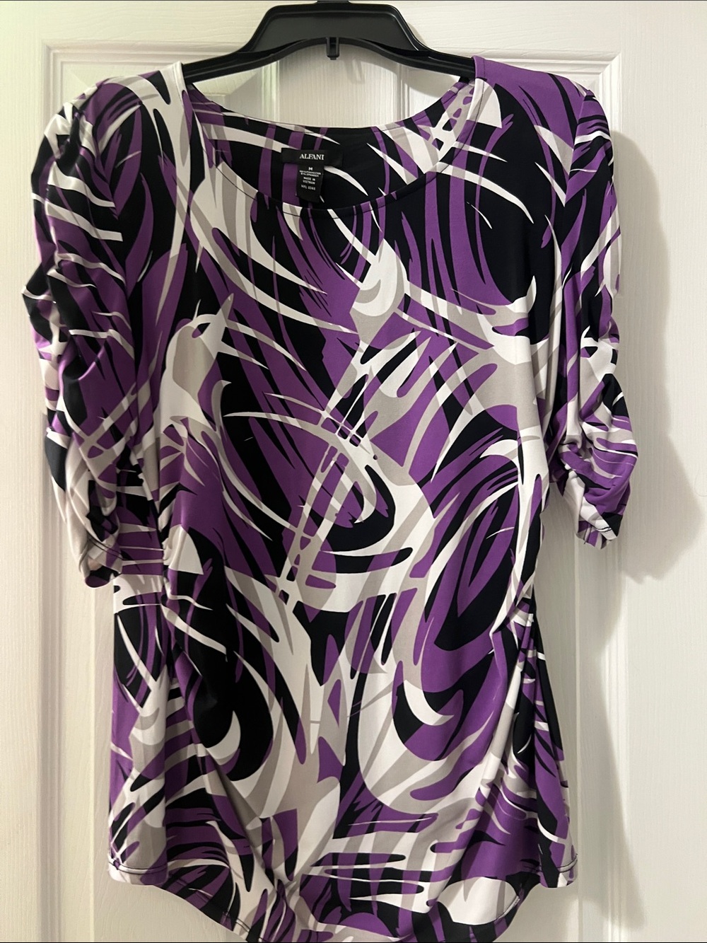 Alfani Purple Black and White Abstract Ruched-Sleeve Tunic